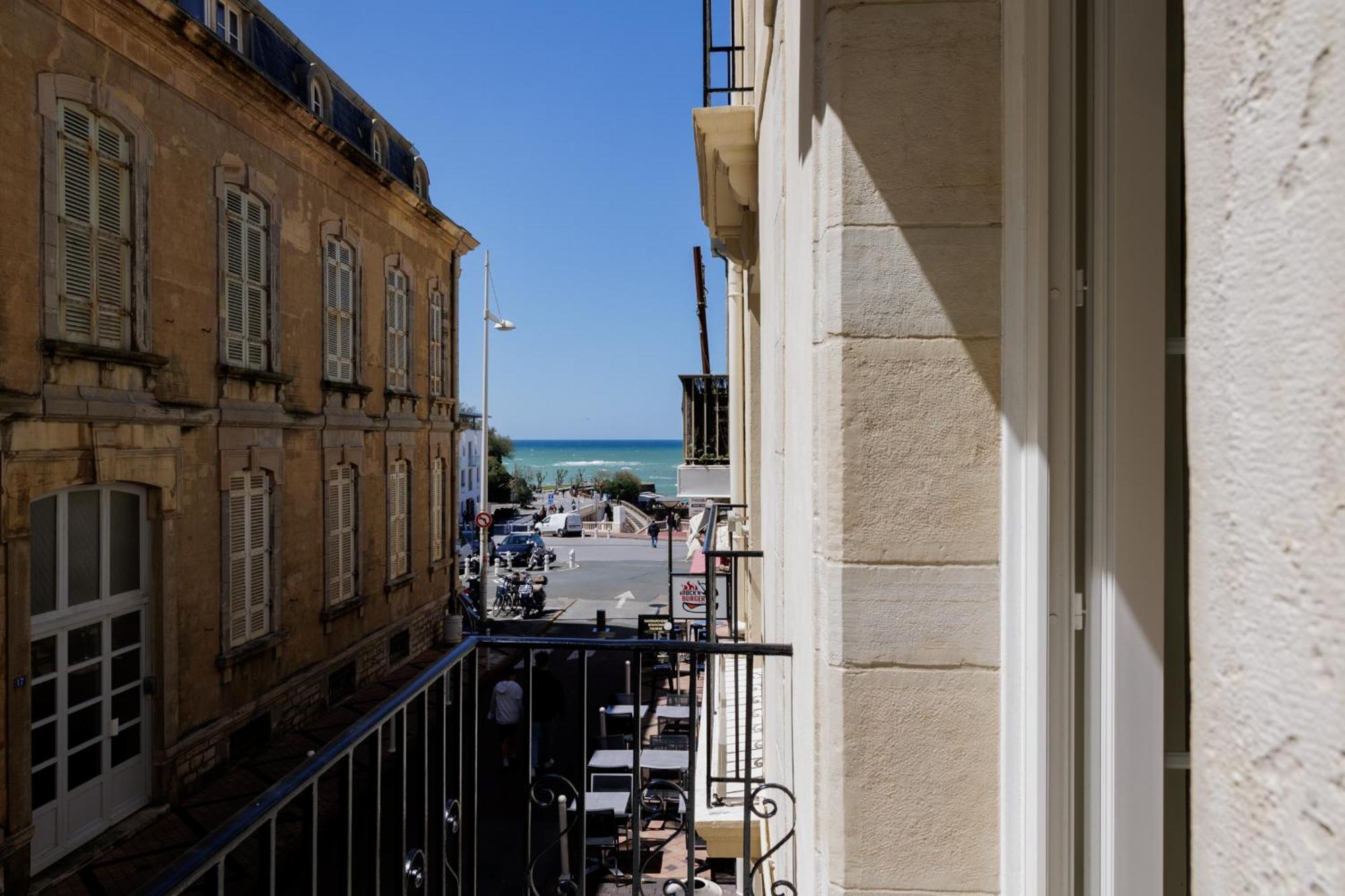 Alfred Hotels Port-Vieux Biarritz Exterior photo